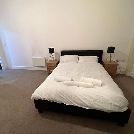 Bigkings Cosy 2 Bedroom Apartment With Free Parking In Central Манчестер Екстер'єр фото