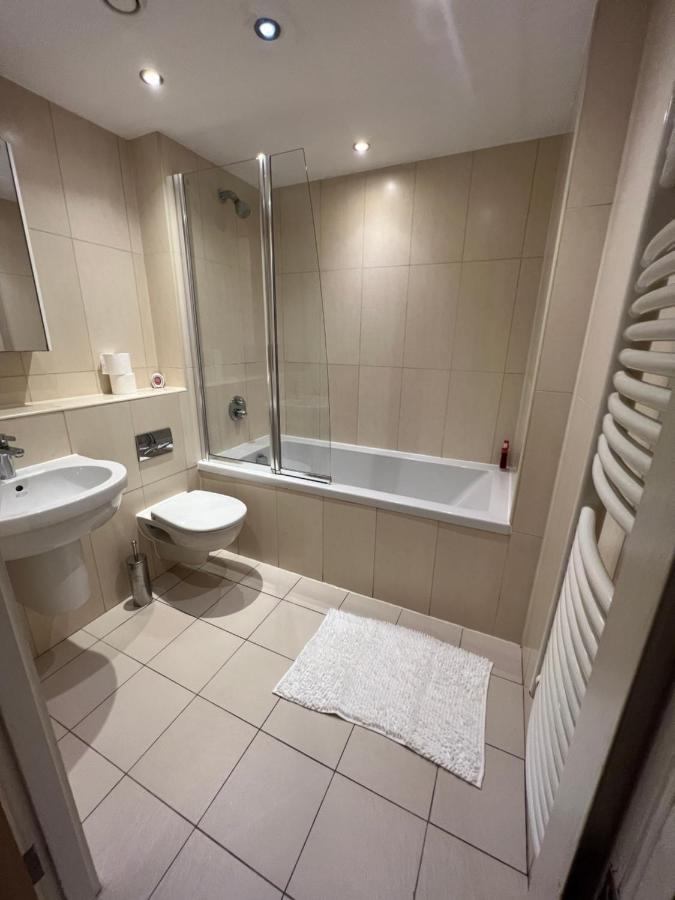 Bigkings Cosy 2 Bedroom Apartment With Free Parking In Central Манчестер Екстер'єр фото
